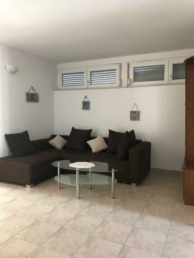 Apartmani Livk Debeljak Kültér fotó